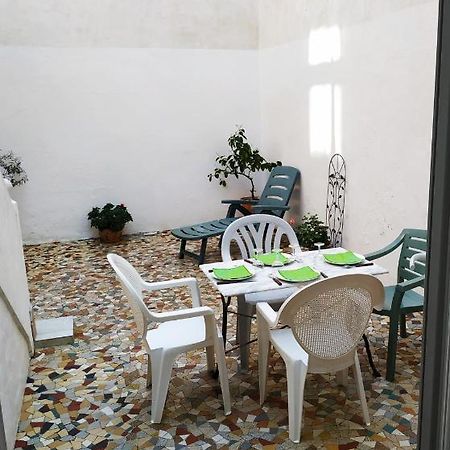 Exceptionnel : Hypercentre Biarritz T2 Avec Patio Apartman Kültér fotó