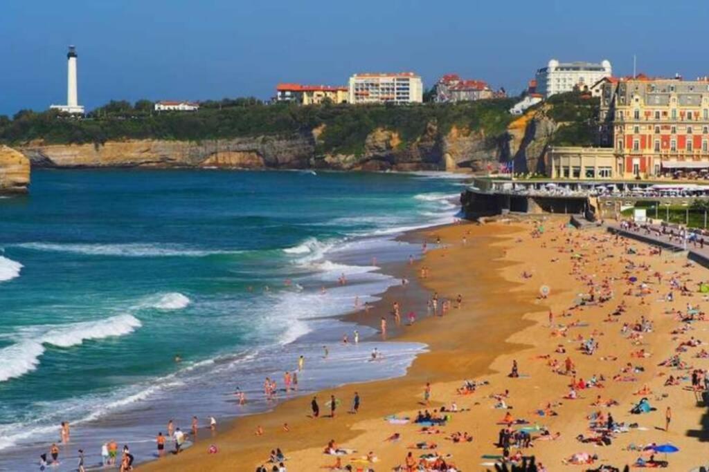 Exceptionnel : Hypercentre Biarritz T2 Avec Patio Apartman Kültér fotó